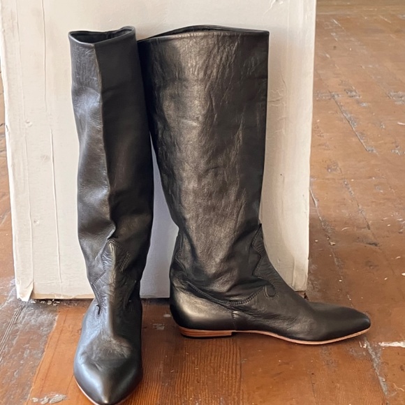 Bronze leather, cowboy/riding inspired boots - Picture 2 of 11